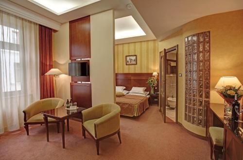 room detail thumbnail 0