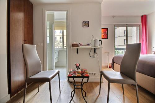 Assia & Nathalie - Luxury B&B MARAIS - image 11