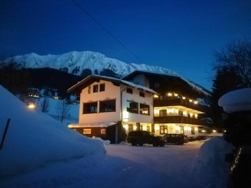 Bed&Breakfast Der Tiroler - Accommodation - Achenkirch