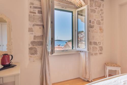 Heritage Hotel Park Hvar - image 10