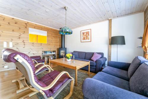Three-Bedroom Holiday Cottage