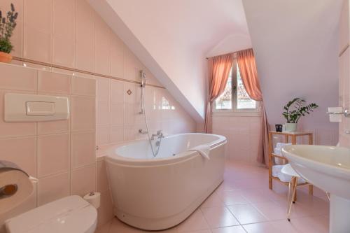 Heritage Hotel Park Hvar - image 9