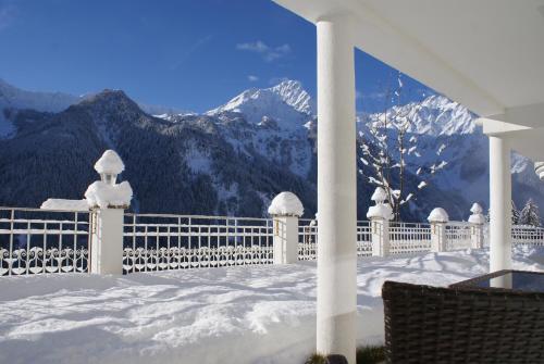 B&B Das Land-Palais - PRIVATE Mountain Hideaway