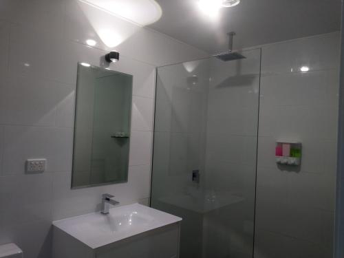 Happy Wanderer Motel Bendigo CHILDREN NOT PERMITTED over 18s only – Bendigo, AL