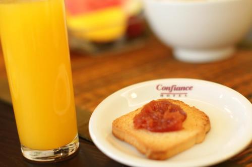 餐飲選擇, Hotel Confiance Barigui in 庫里奇巴郊區