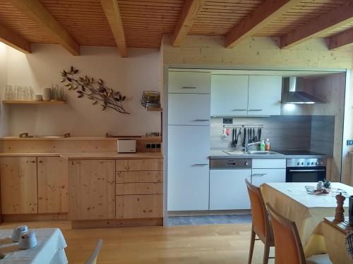 مطبخ, Ferienwohnungen Pension Sonnblick in كرومباش