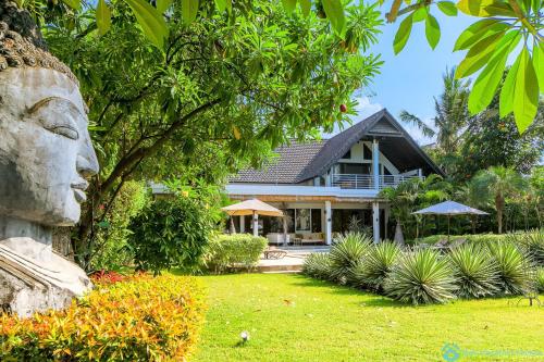 Villa Mahkai - Family and friends Estate! Bali