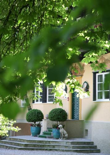 Villa Zollhaus Bed & Breakfast