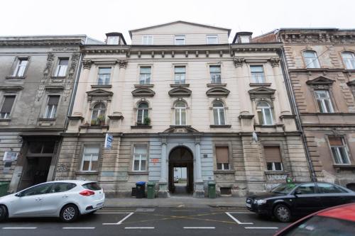 Design Triplex Apartment for Big Group-City Center, Zagreb