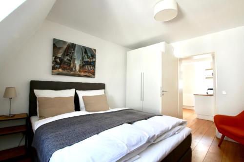 Studio Apartment image 8