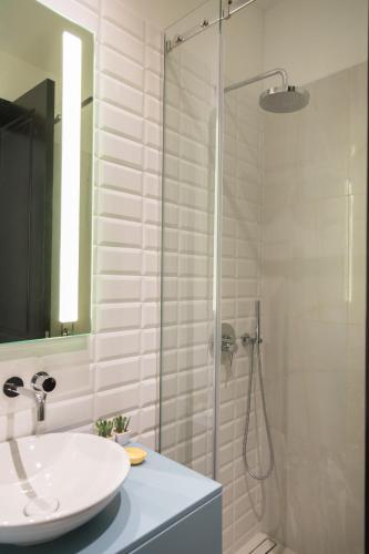 Three-Bedroom Apartment image 10
