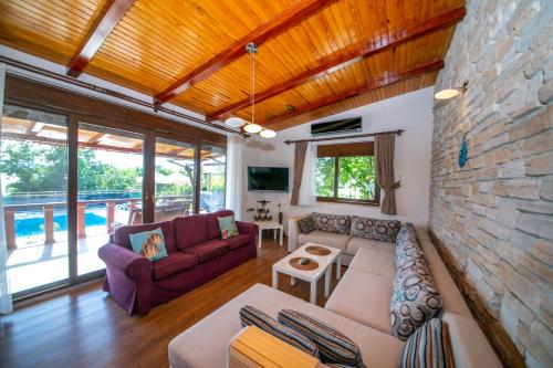 Villa Rose Sogut Daily Weekly Rentals