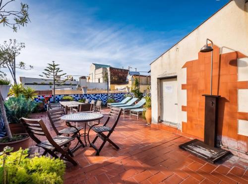 Apartamentos El Pintor - image 10