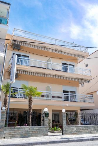 Μpasias Apartments