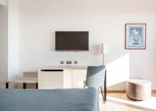 Hotel ILUNION Calas De Conil Room Type - Double or Twin Room with Sea View
