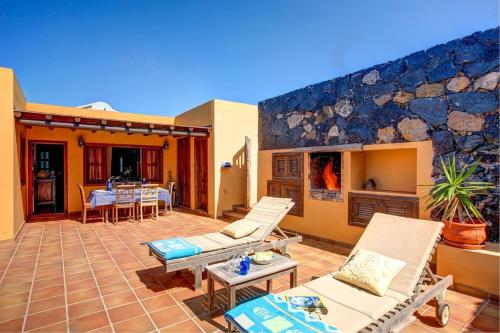 CASA ACEQUIA