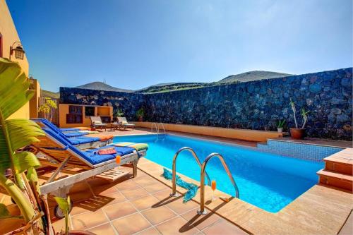 CASA ACEQUIA in Tinajo