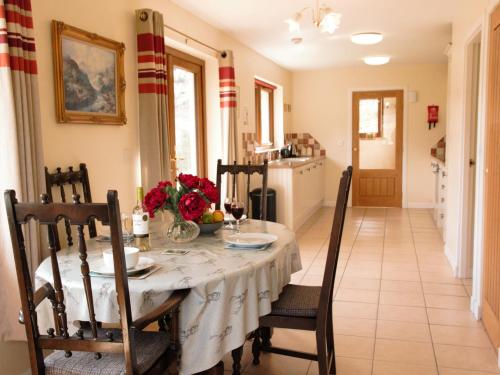 Rocky Mountain View Cottage - image 10