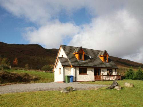 Rocky Mountain View Cottage - image 3