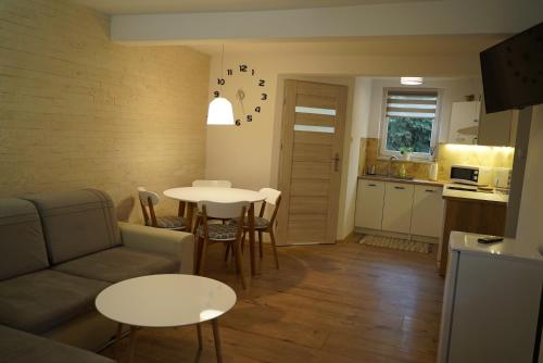 . Apartament Nałęczów dom pod orzechami