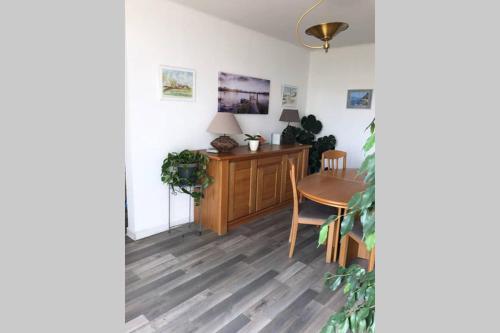 BEL APPARTEMENT AVEC VUE ET PARKING PRIVE
