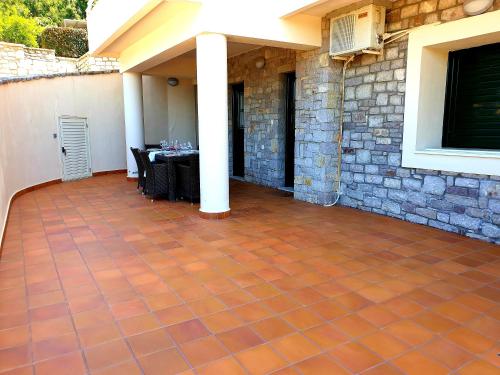 One-Bedroom House image 1