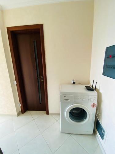 View fresh apartment near the metro - image 6