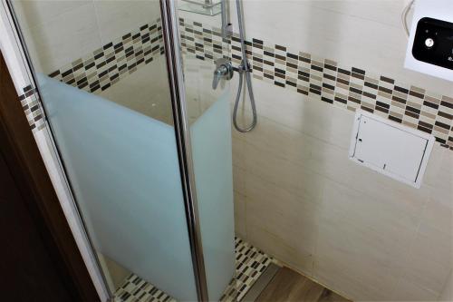 Crystal Ship Apartments - image 2