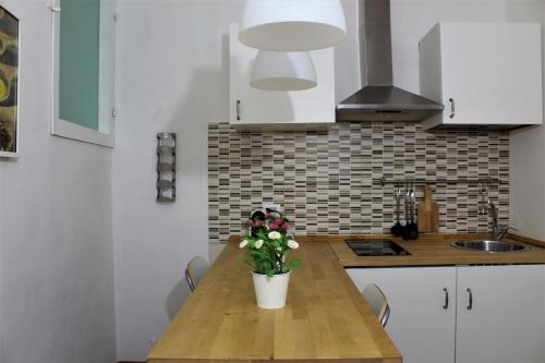Crystal Ship Apartments - image 9