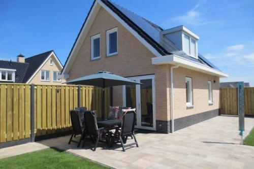  Luxe vakantiewoning dicht bij strand in Zoutelande