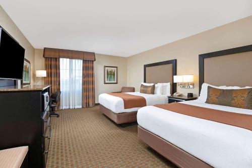 帕索羅布爾斯溫德姆拉昆塔套房酒店 (La Quinta Inn & Suites by Wyndham Paso Robles) in 帕索羅布爾斯(CA)