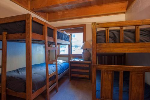 Gold Bend by Tahoe Mountain Properties - image 5