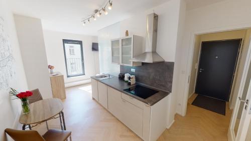 ONSITE Free Garage Parking, 10min Centre by Bus, Praha (fotografie 3)