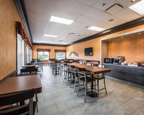 ห้องอาหาร, Econo Lodge Inn & Suites in มงต์มาญี (ควิเบก)