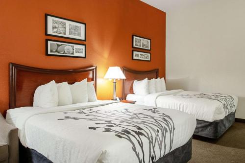 Sleep Inn & Suites - image 6