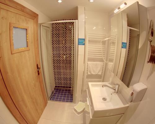 ห้องน้ำ, Hotel Slunicko in ออสตราวิเซ