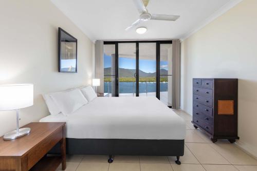 Piermonde Apartments Cairns