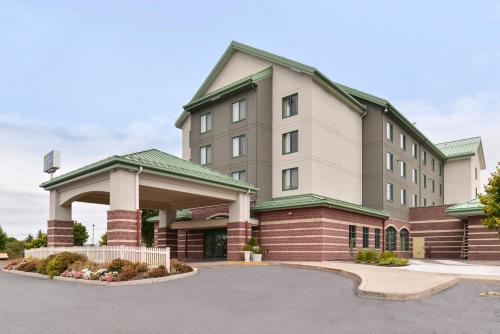 Holiday Inn Express Breezewood, an IHG hotel - Hotel - Breezewood