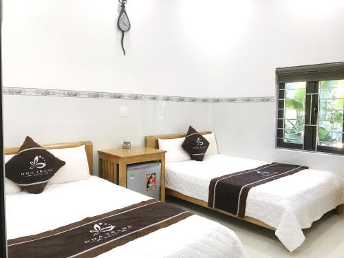 2 double beds
