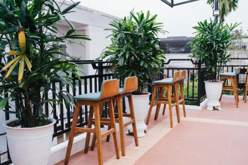 Hue 1962 INN near Museum of Royal Fine Arts