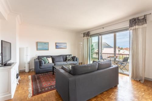 . VICTORIA KEYWEEK Apartment with terrace in Biarritz close to the beach
