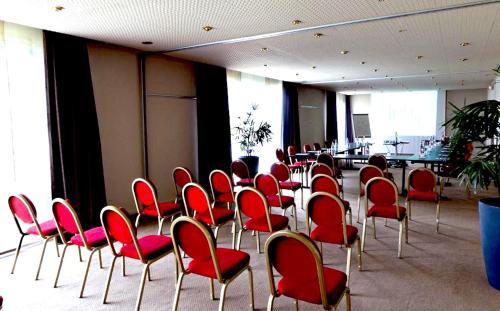 Golden Tulip Basel Mulhouse Freibourg - hotel restaurant - image 5