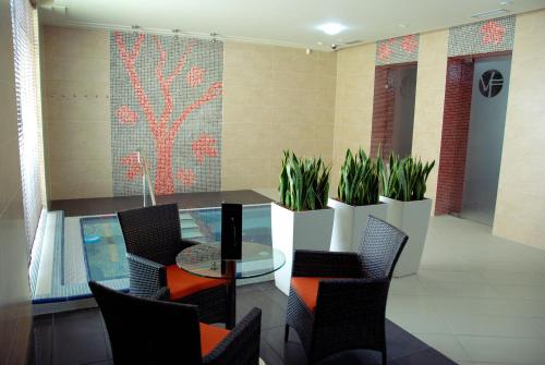 อ่างแช่น้ำร้อน, AdamEva Resort in พิเอสทานี