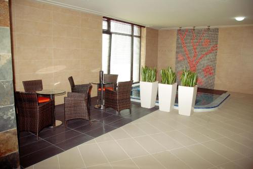 อ่างแช่น้ำร้อน, AdamEva Resort in พิเอสทานี