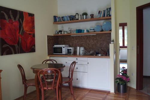 Ria's Apartment, Budapest (photo 7)