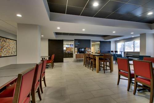 Eten en drinken, Holiday Inn Express Horse Cave By IHG in Horse Cave (KY)