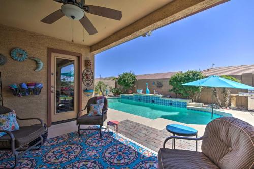 . Buckeye Oasis with Sun Porch, Pool and Putting Green