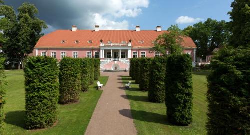 Sagadi Manor Hotel - image 2