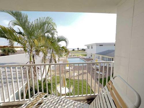 The Sands of Treasure Island Ideally located in the Gulf Boulevard area, The Sands of Treasure Island promises a relaxing and wonderful visit. The property features a wide range of facilities to make your stay a pleasant experien