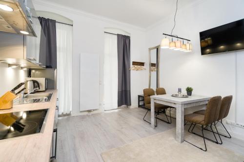 The Lohmeyerstr HH, 2 bed rooms up to 5 people 722m von Charlottenburg entfernt